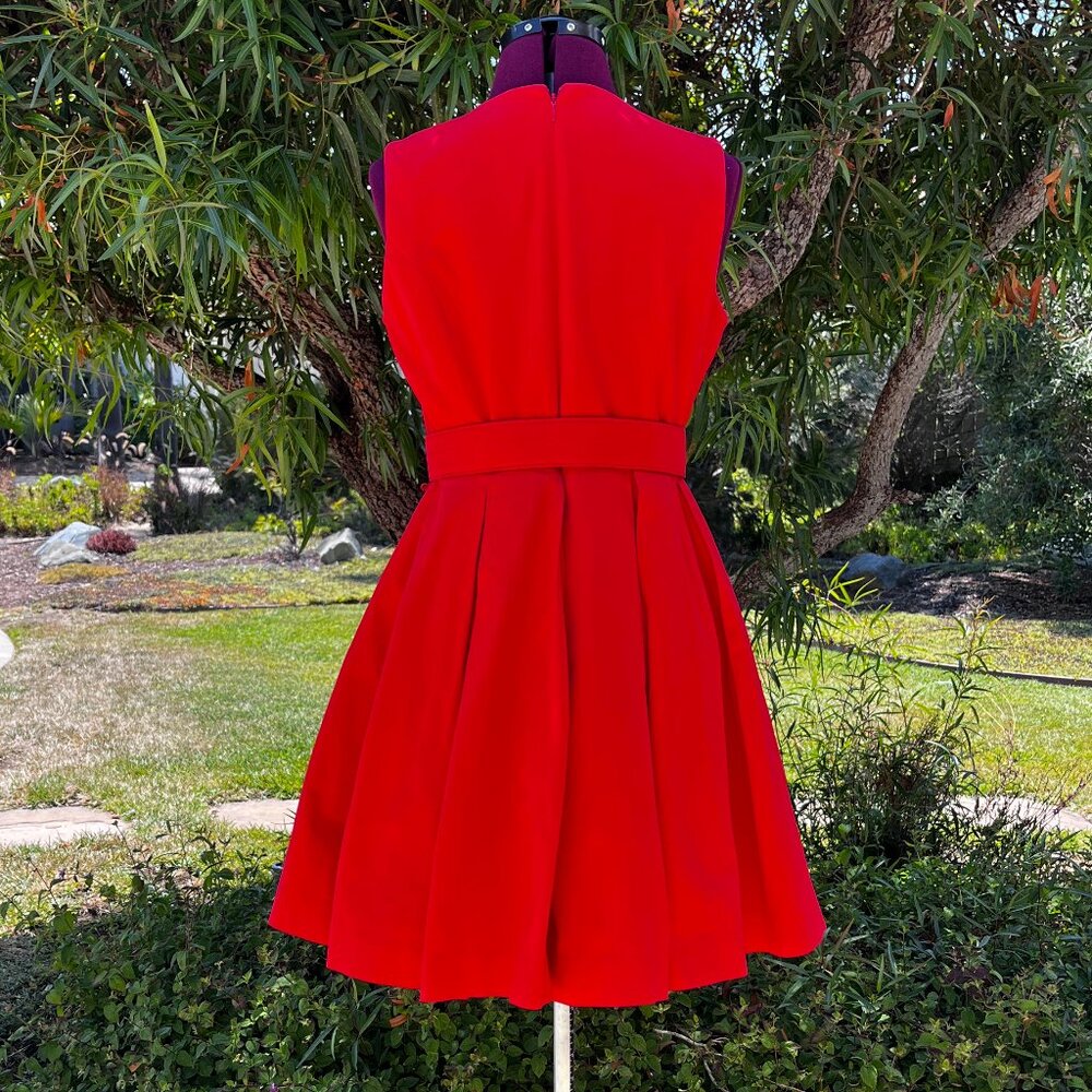 TOMATO RED Retro Fit and Flare Matte Red Dress with Belt Full Pleated Skirt sz 8 - Picture 4 of 8